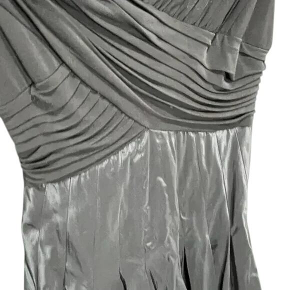 Tadashi Shoji Black Satin Fit-and-Flare Dress | Size 6 | Elegant Evening Wear - Picture 7 of 9